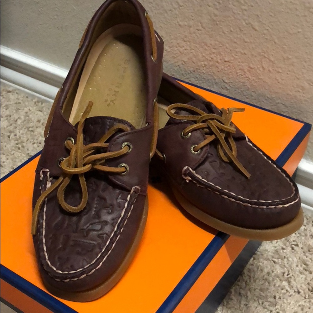 Womens Sperry topsider embossed Burgundy size 6.5